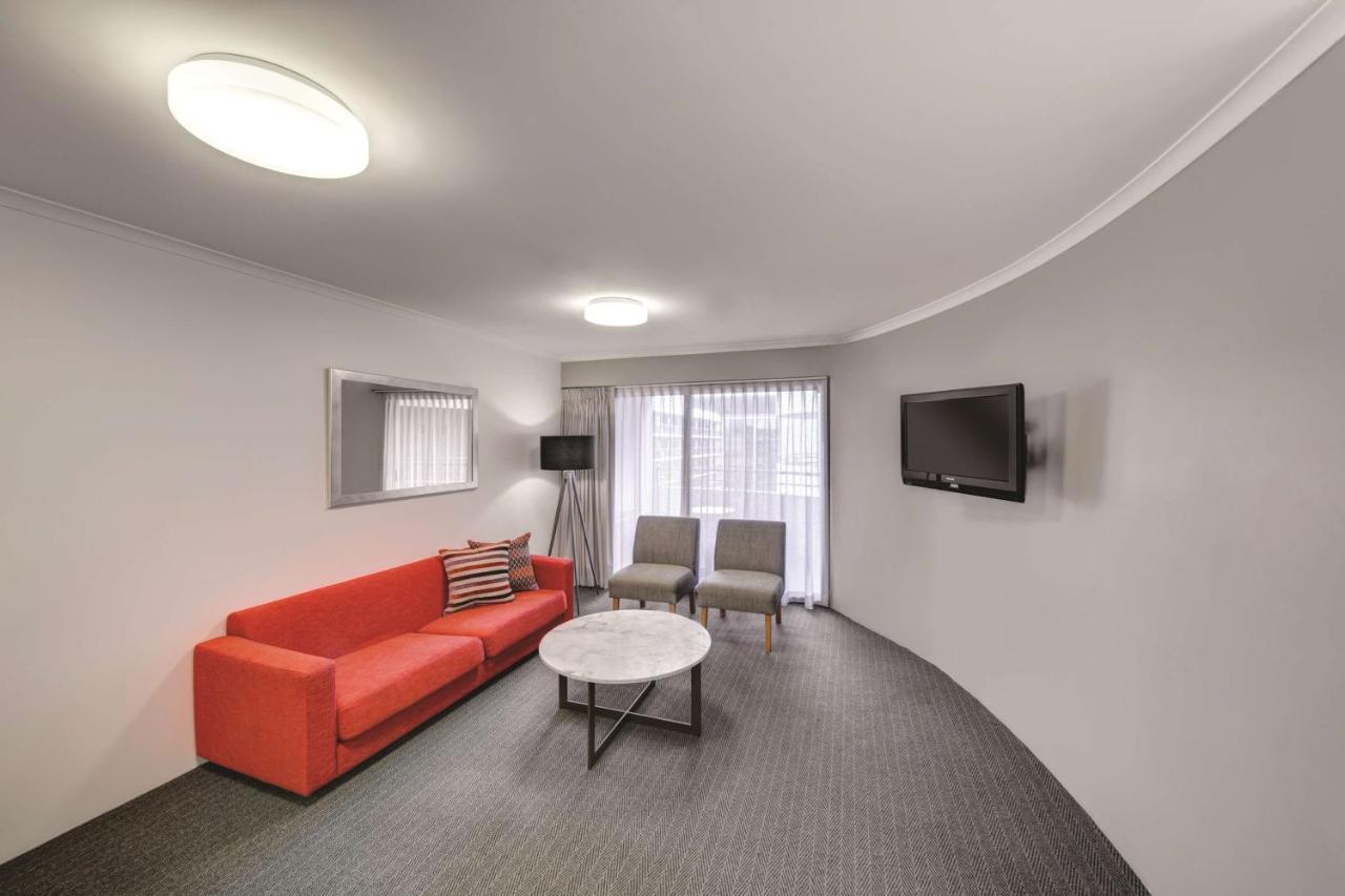 Adina Serviced Apartments Canberra James Court מראה חיצוני תמונה